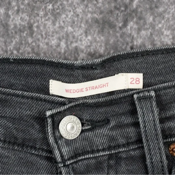 Levi's Women’s Slim Jeans in Charcoal Black - Picture 3 of 11